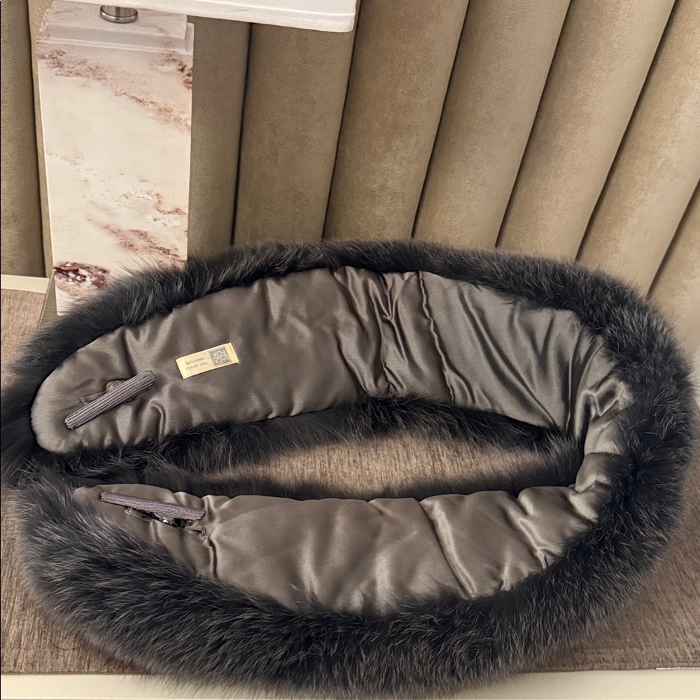 SAGA FOX FUR SCARF WRAP COLLAR - Picture 9 of 14